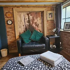 Centre Stylish Hideaway Exeter